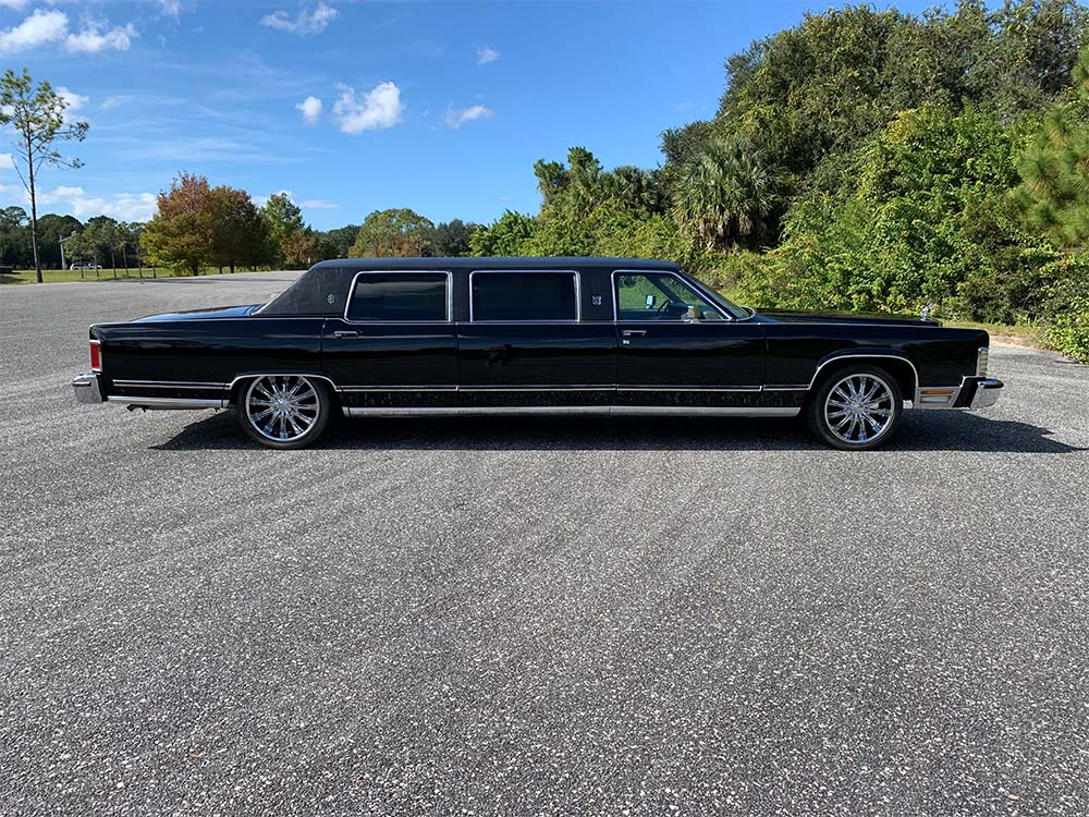 1979 Lincoln Continental Stretch Limousine Side View
